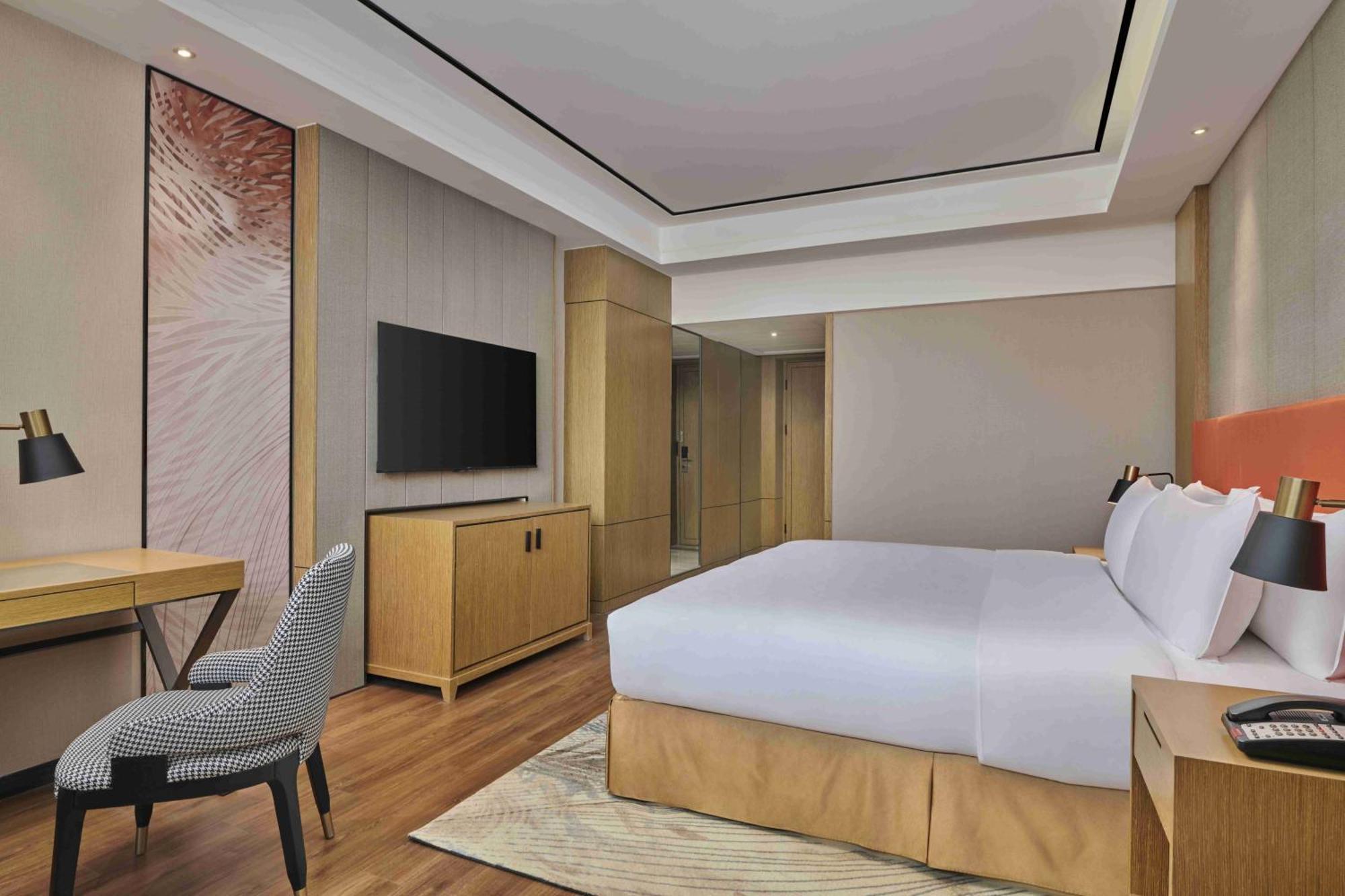 Hilton Garden Inn Wuhan Hankou ภายนอก รูปภาพ